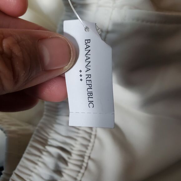 Banana Republic Beige Shorts Size Large NWT Reg $55.00 - Picture 6 of 9